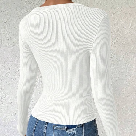 Ribbed knit soft knit sweater crewneck minimalist white - Picture 2 of 8